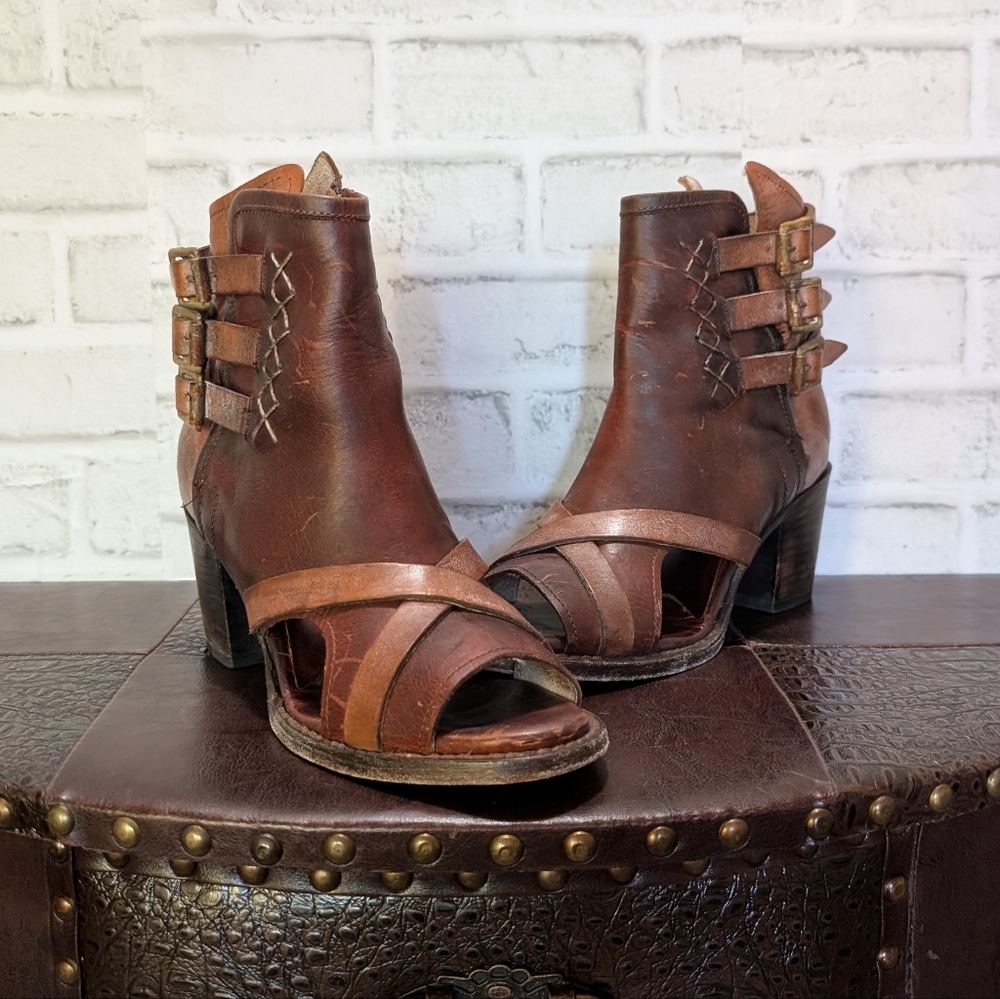 FreeBird RARE Peru Leather Ankle Bootie size 9